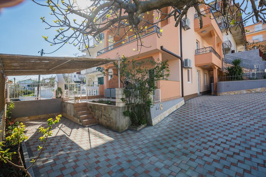 Apartments Viljac 特罗吉尔 外观 照片